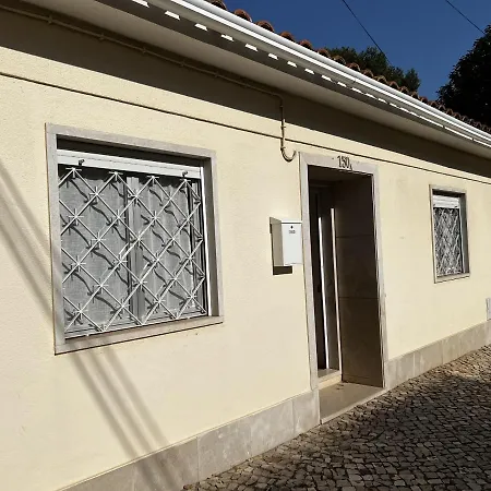 Vakantiehuis Center House With Garden Cascais