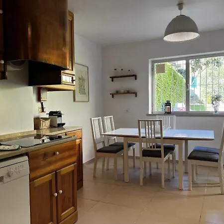 Center House With Garden Vakantiehuis *