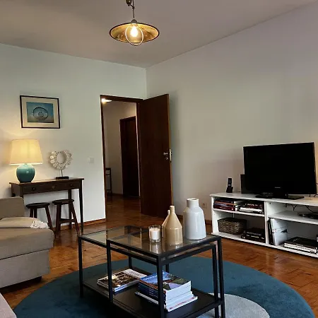 Center House With Garden * קסקאיס