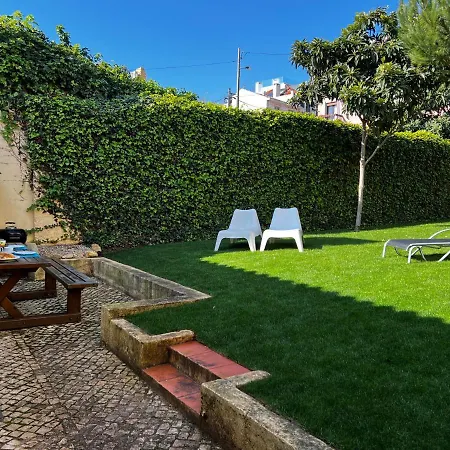 Vakantiehuis Center House With Garden Cascais