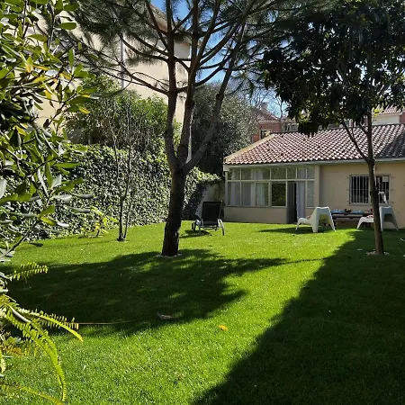 Center House With Garden Casa de Férias *